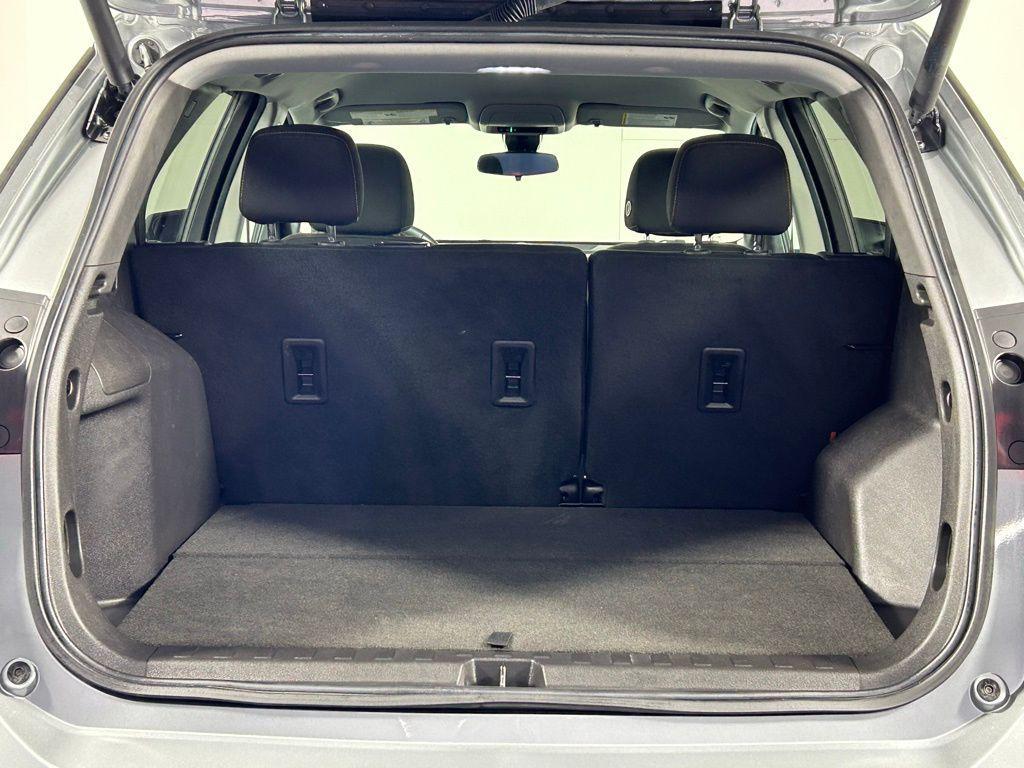 used 2023 Chevrolet Equinox car, priced at $22,999