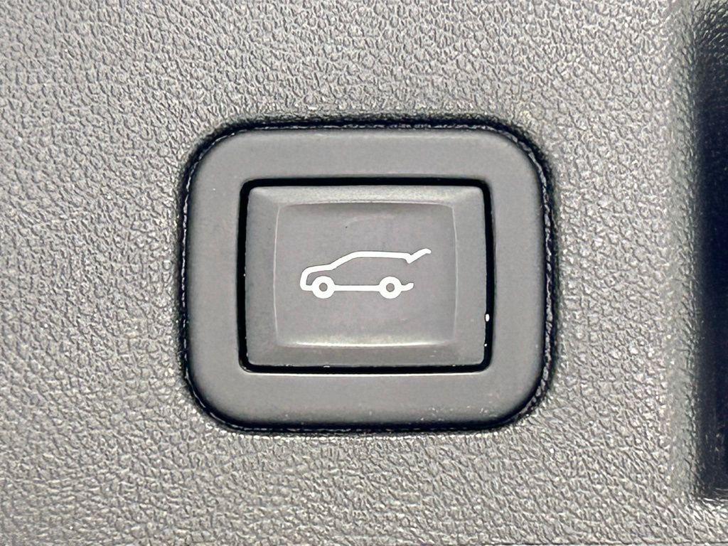 used 2023 Chevrolet Equinox car, priced at $22,999