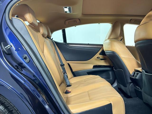 used 2022 Lexus ES 350 car, priced at $42,999