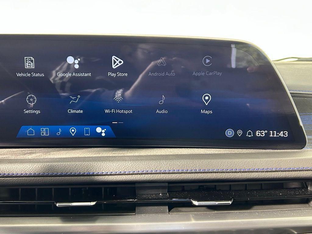 used 2024 Cadillac XT4 car, priced at $39,999