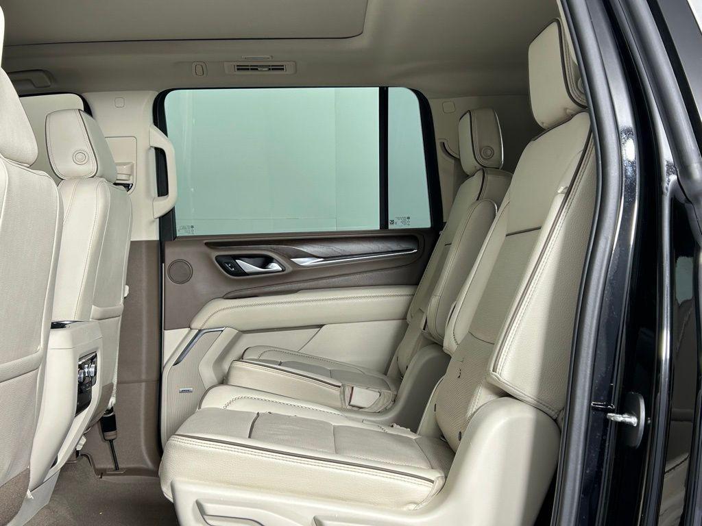 used 2021 GMC Yukon XL car, priced at $50,999