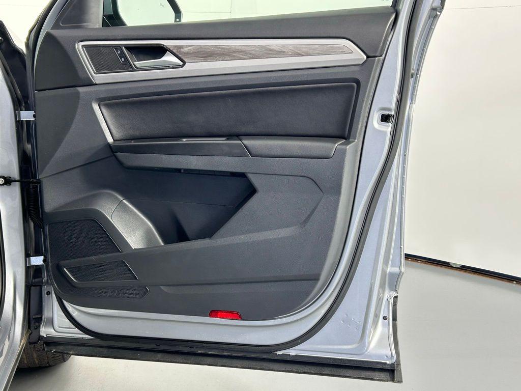 used 2020 Volkswagen Atlas Cross Sport car, priced at $21,285