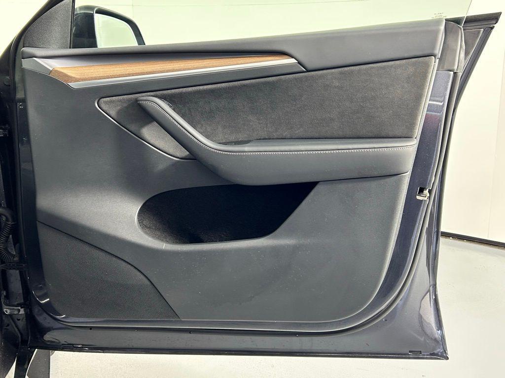 used 2024 Tesla Model Y car