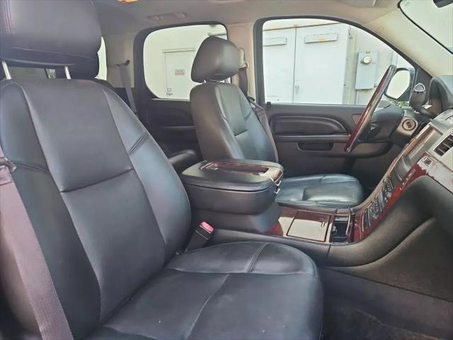 used 2013 Cadillac Escalade car, priced at $24,900