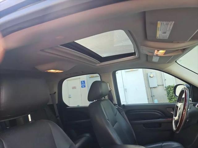 used 2013 Cadillac Escalade car, priced at $24,900