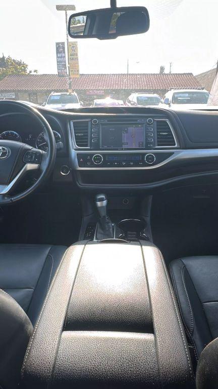 used 2014 Toyota Highlander car, priced at $20,500