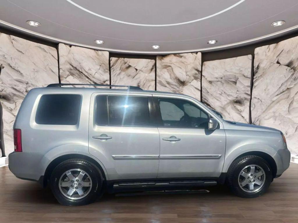 used 2011 Honda Pilot car, priced at $14,990