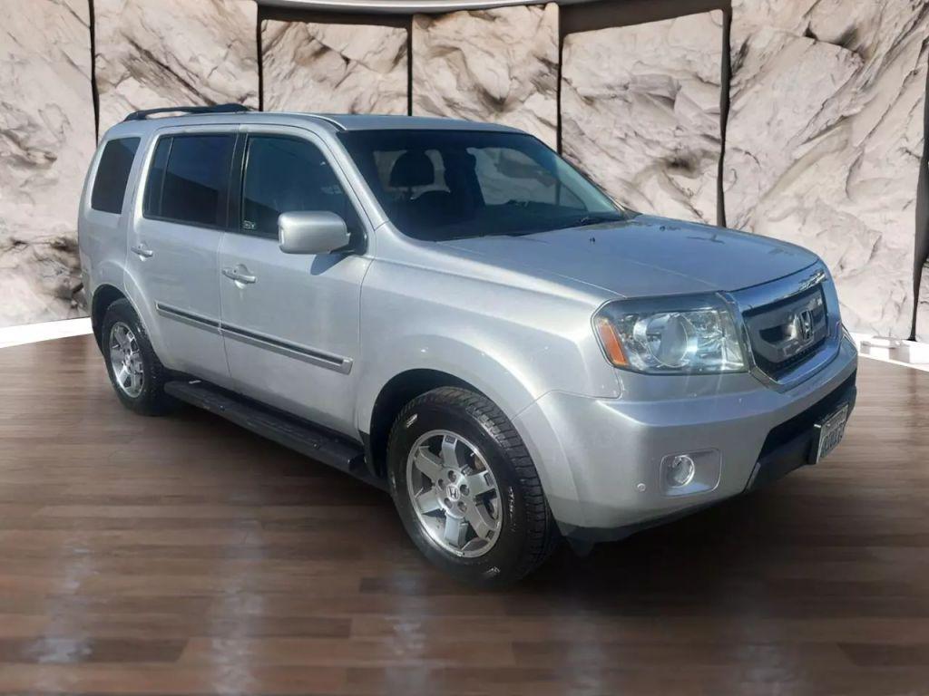 used 2011 Honda Pilot car, priced at $14,990
