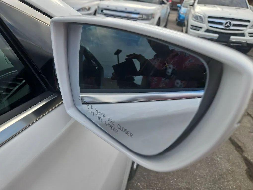 used 2015 Hyundai Azera car, priced at $13,250