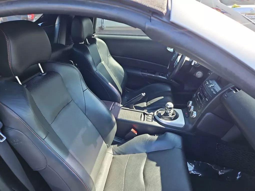 used 2006 Nissan 350Z car, priced at $13,880
