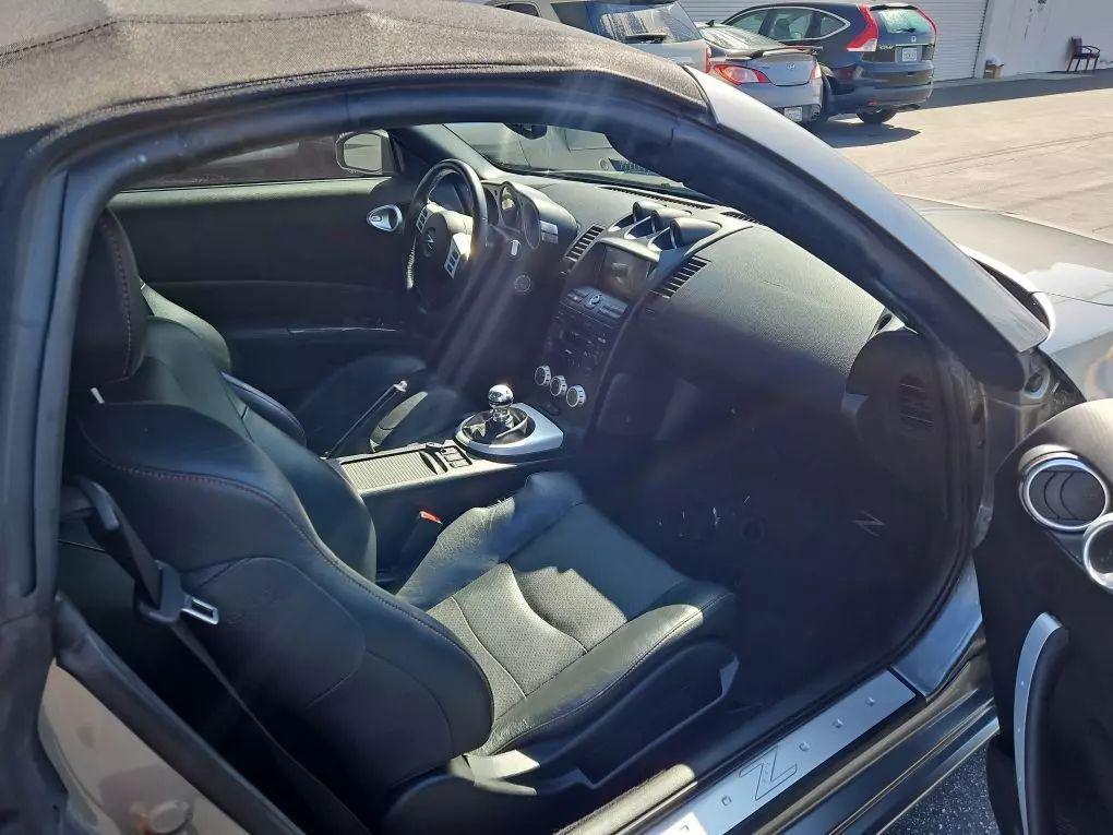used 2006 Nissan 350Z car, priced at $13,880