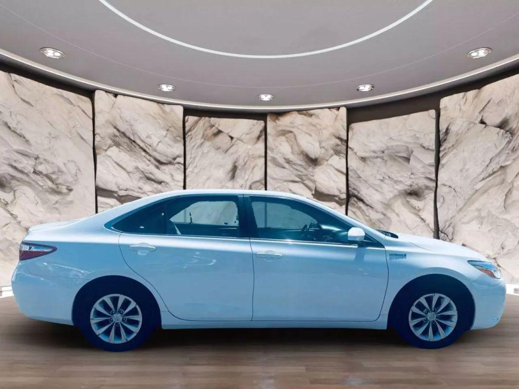 used 2015 Toyota Camry Hybrid car, priced at $17,490