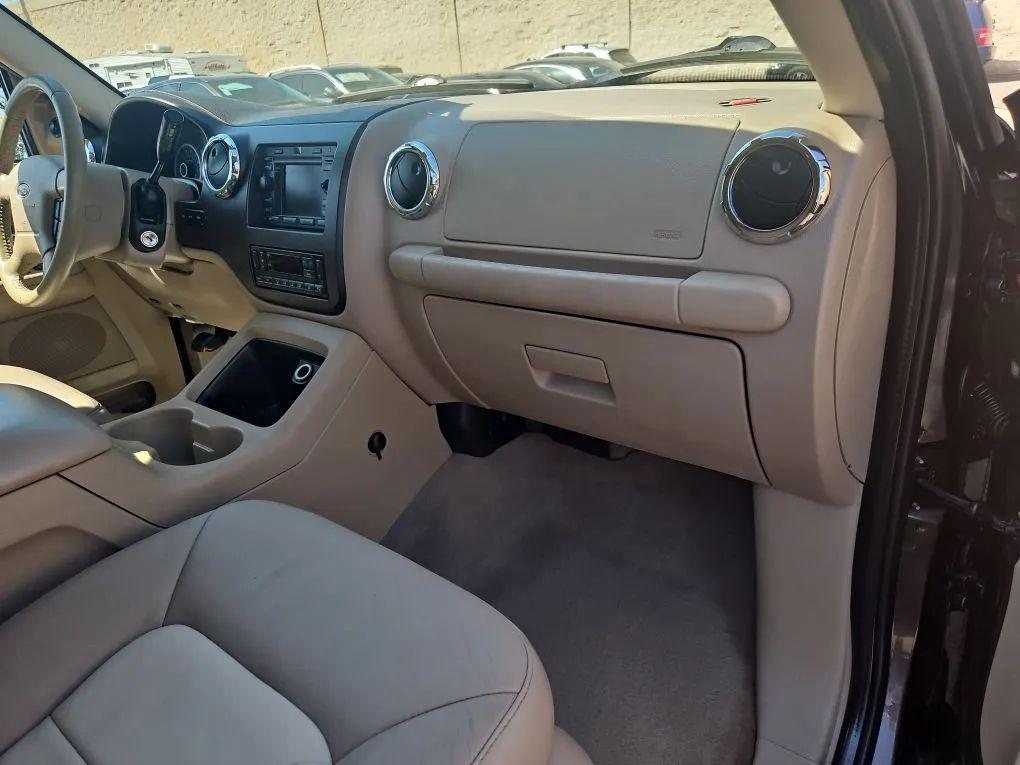 used 2006 Ford Expedition car, priced at $12,990