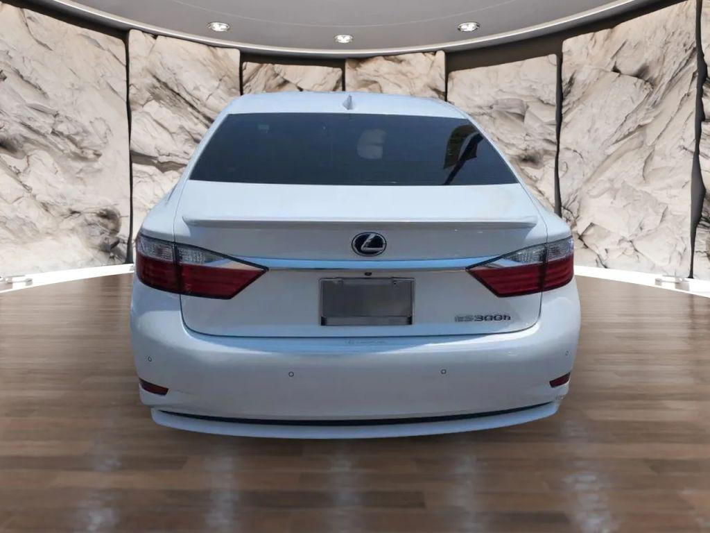 used 2015 Lexus ES 300h car, priced at $18,650