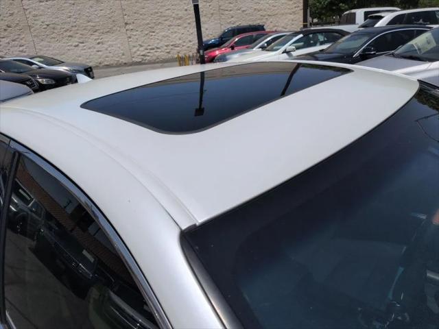 used 2015 Lexus ES 300h car, priced at $19,990