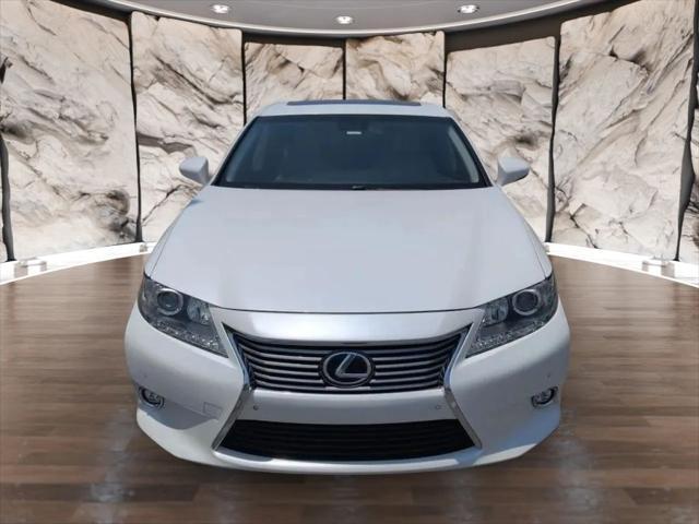 used 2015 Lexus ES 300h car, priced at $19,990