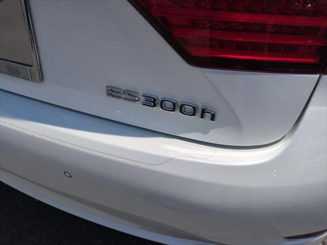 used 2015 Lexus ES 300h car, priced at $19,990
