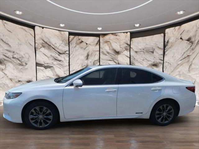 used 2015 Lexus ES 300h car, priced at $19,990