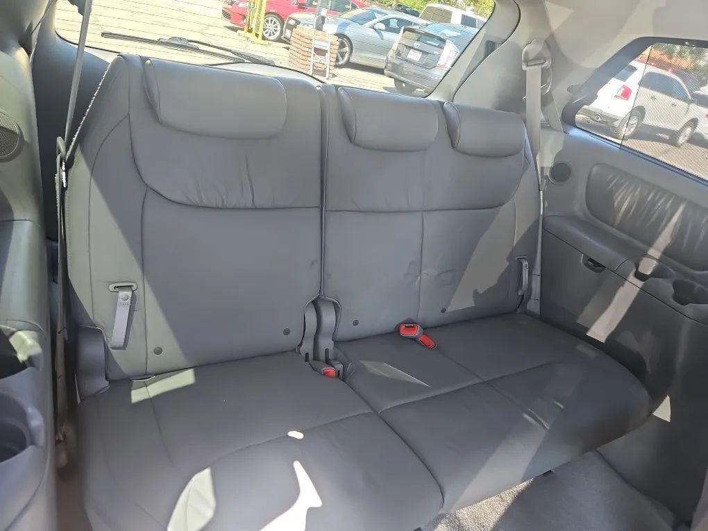 used 2007 Toyota Sienna car, priced at $10,910