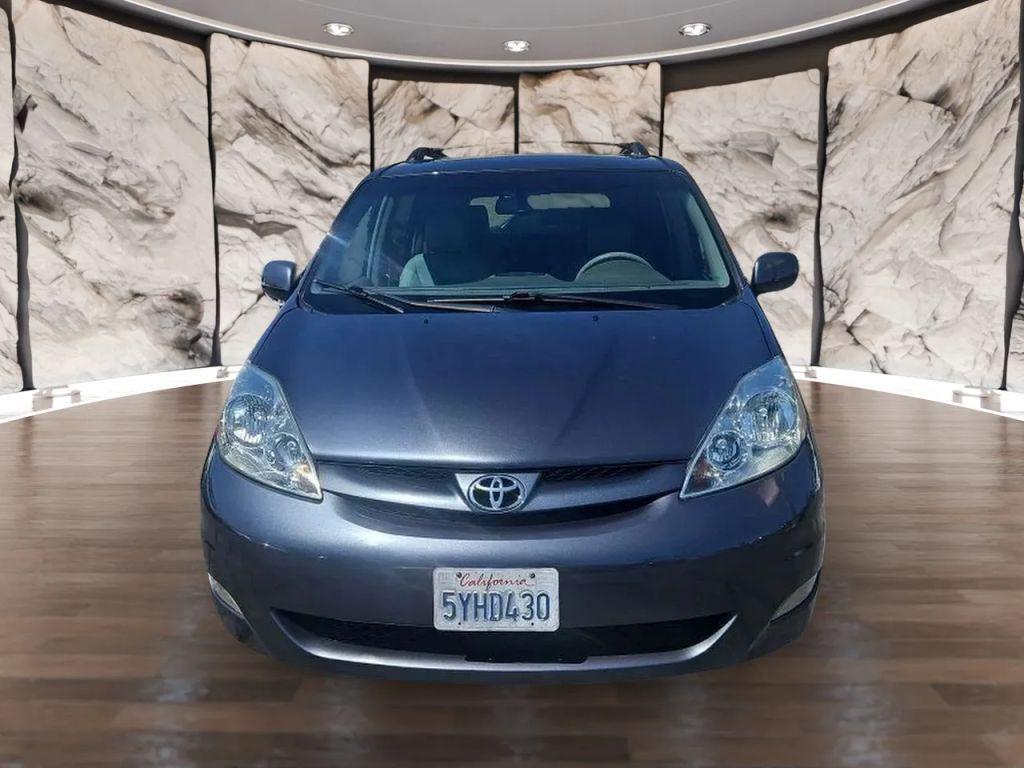 used 2007 Toyota Sienna car, priced at $10,910