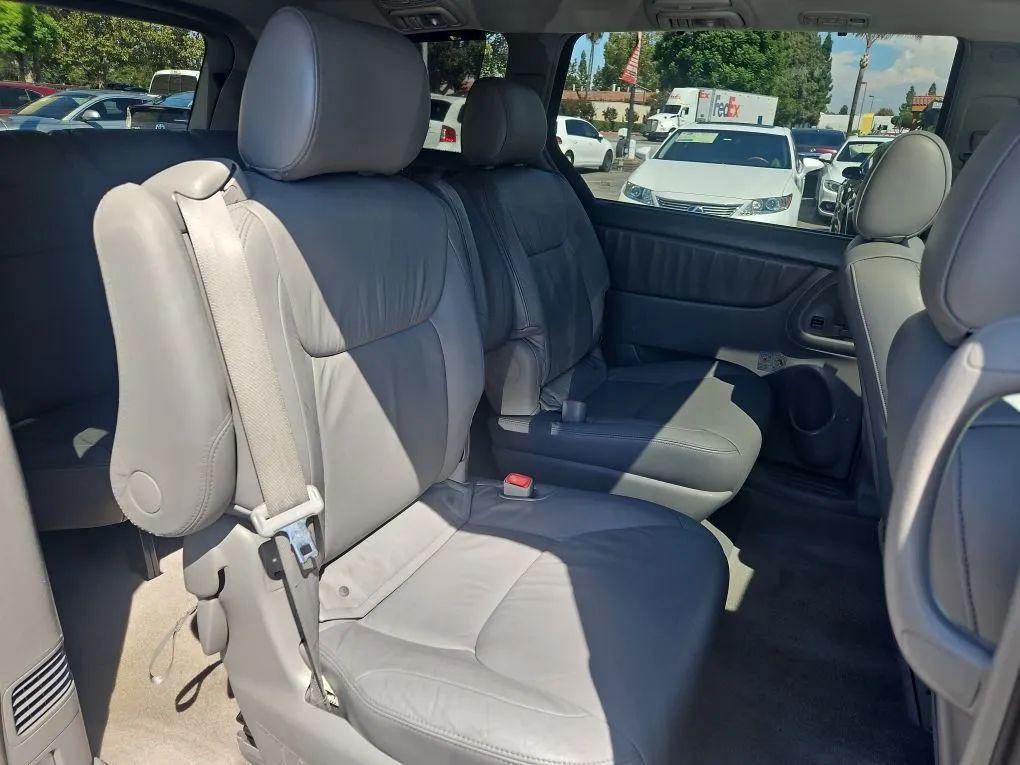used 2007 Toyota Sienna car, priced at $10,910