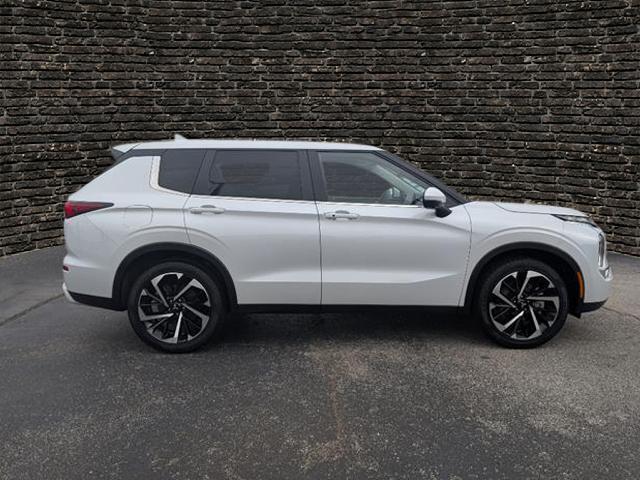 used 2024 Mitsubishi Outlander car, priced at $27,250