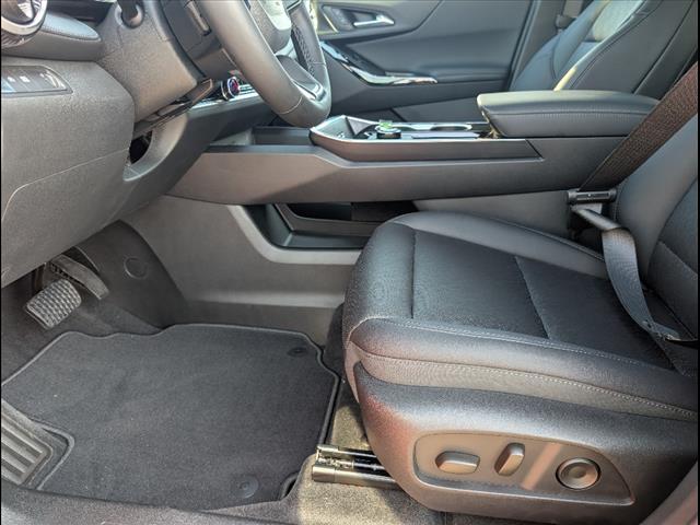 new 2026 Chevrolet Equinox car, priced at $32,158