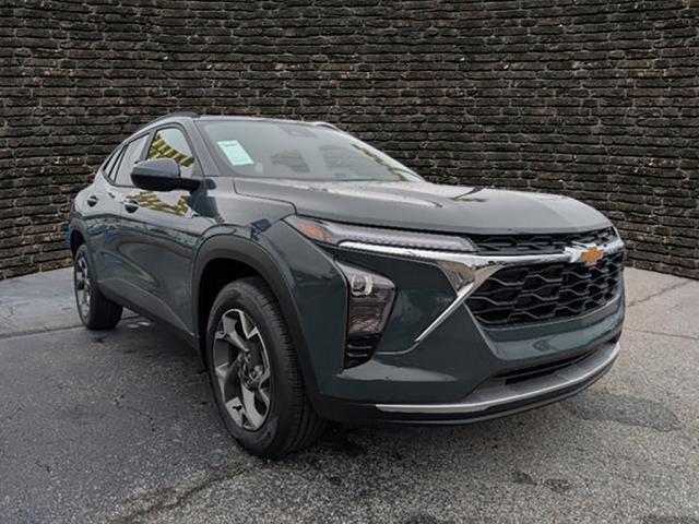 new 2025 Chevrolet Trax car, priced at $24,235
