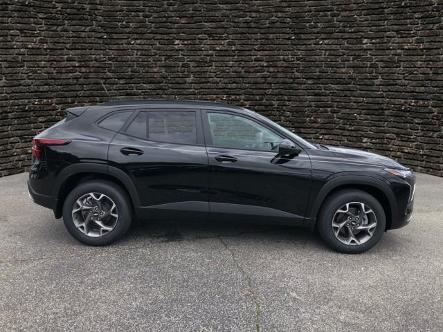 new 2025 Chevrolet Trax car, priced at $24,235