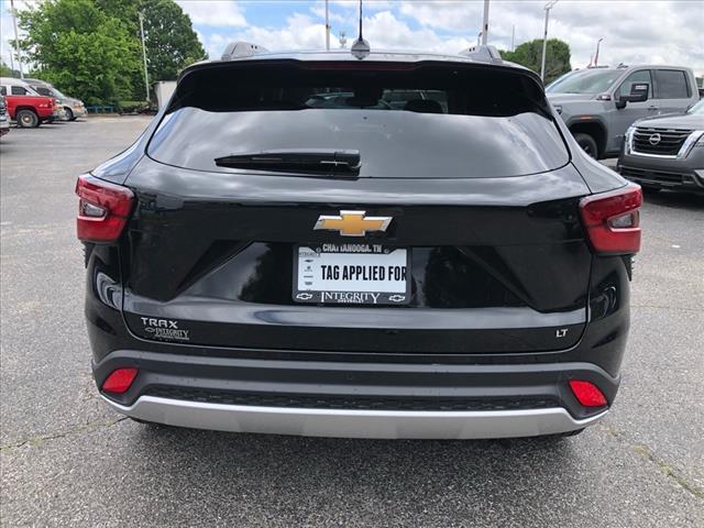 new 2025 Chevrolet Trax car, priced at $24,235