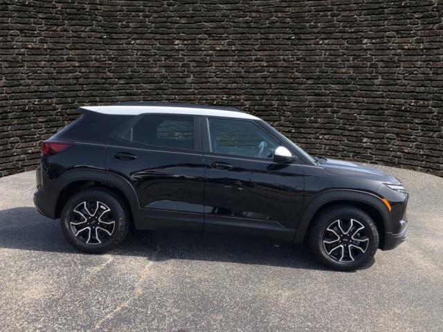 new 2025 Chevrolet TrailBlazer car, priced at $27,935