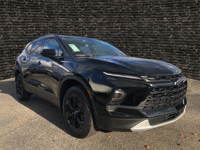 new 2025 Chevrolet Blazer car, priced at $37,280