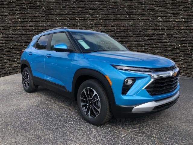 new 2025 Chevrolet TrailBlazer car, priced at $23,735