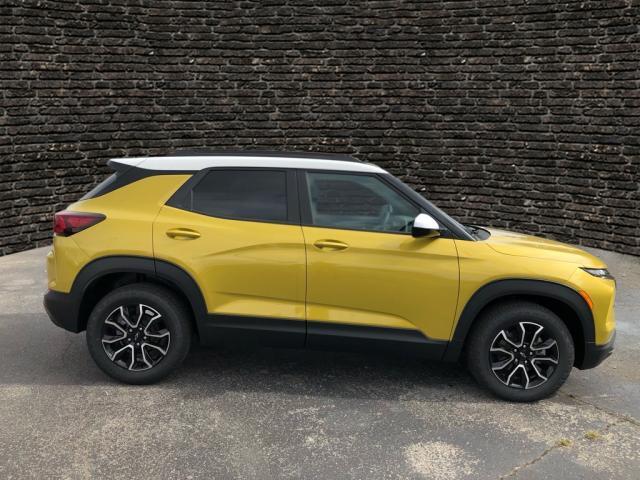 new 2025 Chevrolet TrailBlazer car, priced at $27,135