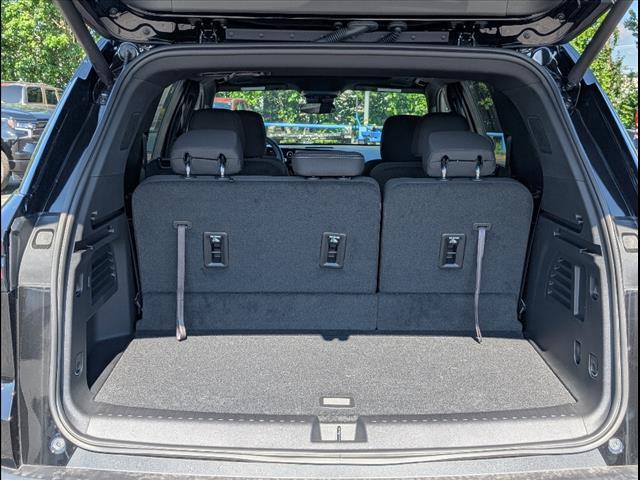 new 2025 Chevrolet Traverse car, priced at $48,093