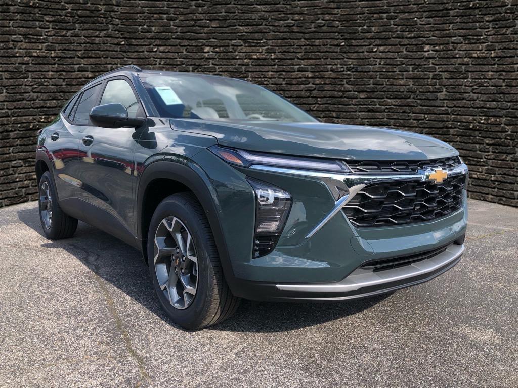 new 2025 Chevrolet Trax car, priced at $24,386