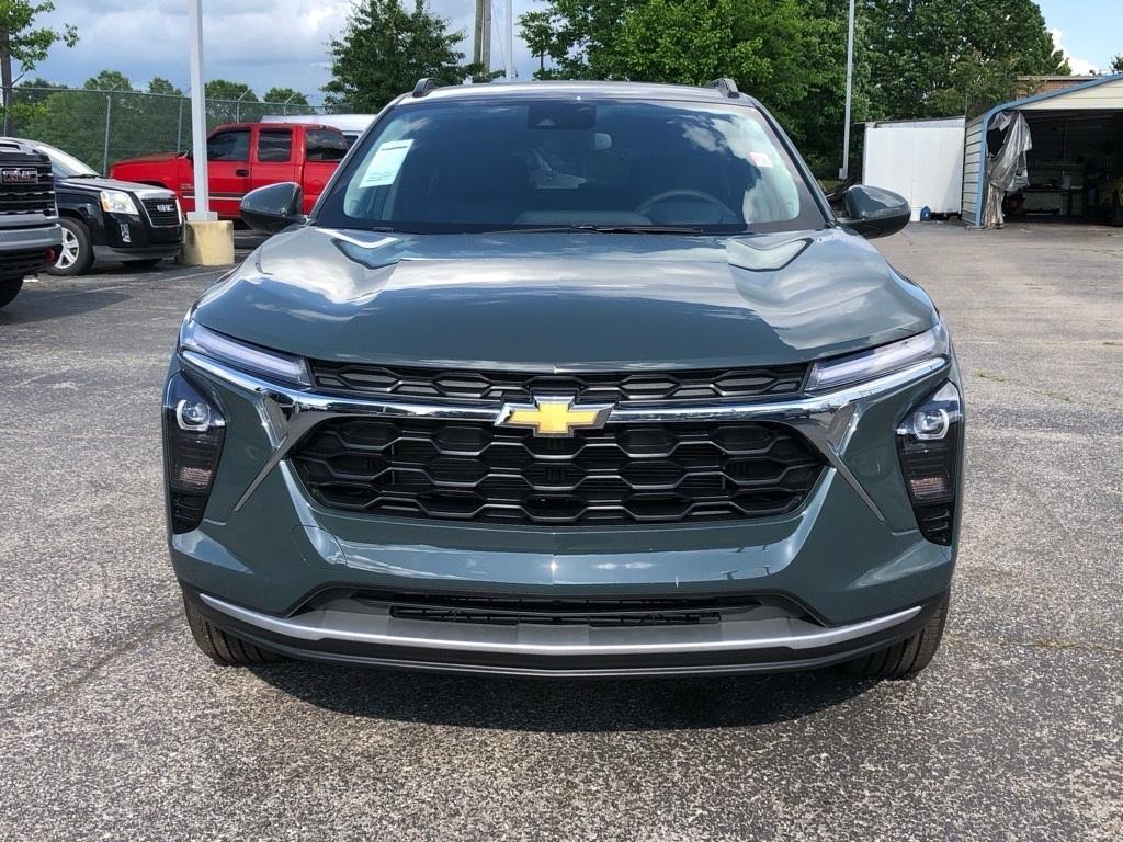 new 2025 Chevrolet Trax car, priced at $24,386