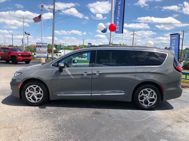 used 2023 Chrysler Pacifica car, priced at $27,995