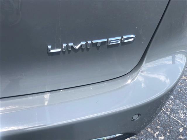used 2023 Chrysler Pacifica car, priced at $27,995