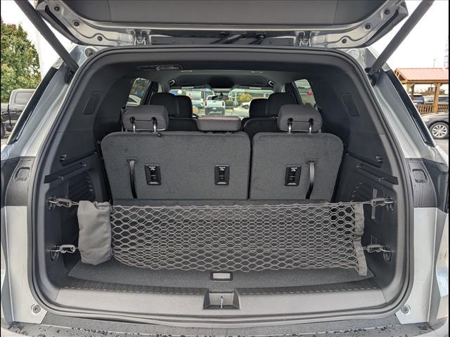 new 2026 Chevrolet Traverse car, priced at $42,695