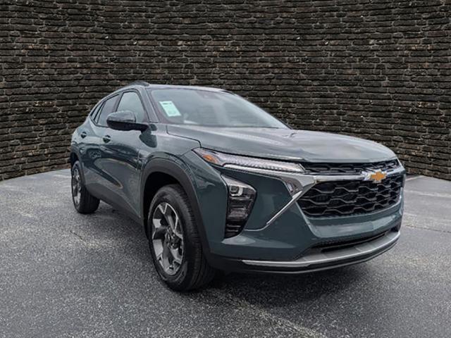 new 2025 Chevrolet Trax car, priced at $23,440