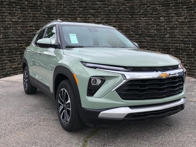 new 2025 Chevrolet TrailBlazer car, priced at $25,990