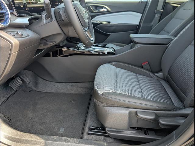 new 2025 Chevrolet Trax car, priced at $24,335