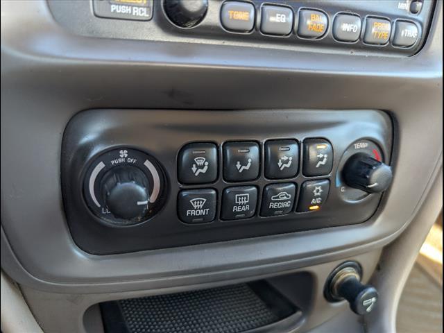 used 2005 Pontiac Bonneville car, priced at $4,994