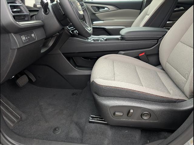 new 2025 Chevrolet Traverse car, priced at $42,195