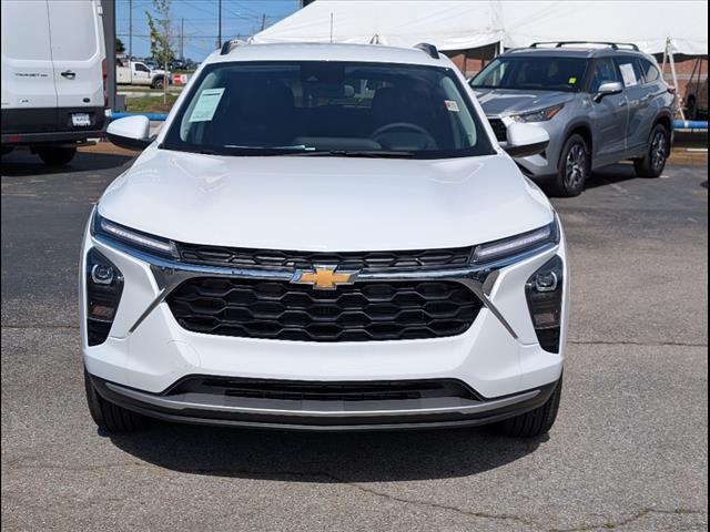 new 2025 Chevrolet Trax car, priced at $24,235
