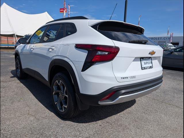 new 2025 Chevrolet Trax car, priced at $24,235