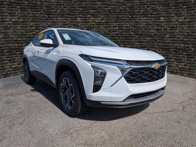 new 2025 Chevrolet Trax car, priced at $24,235