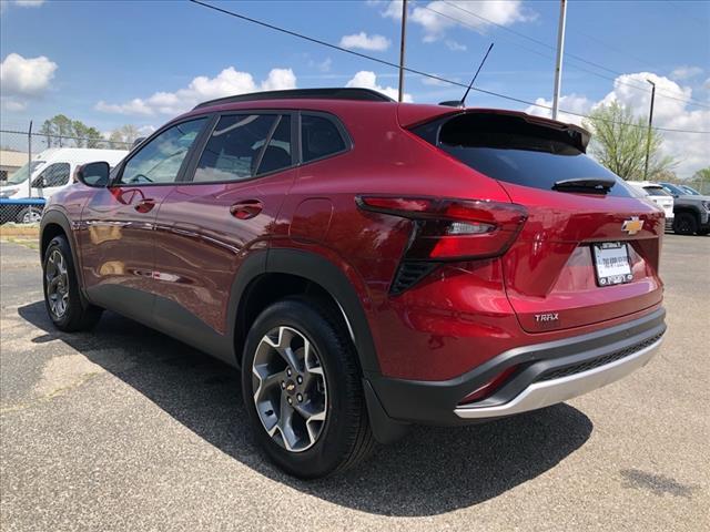 new 2025 Chevrolet Trax car, priced at $25,385
