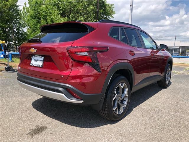 new 2025 Chevrolet Trax car, priced at $25,385